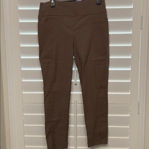 NWT Apt 9 tan ankle pants